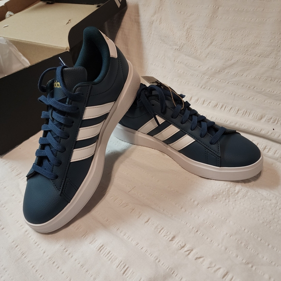 adidas Shoes - Adidas Women Teal White Stripe Casual Sneakers